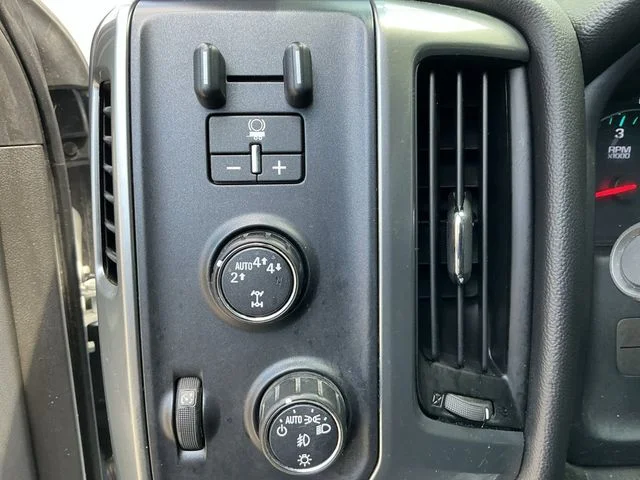 Used 2017 White Chevrolet LT image 19
