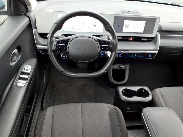 Used 2024 Blue Hyundai SE image 17