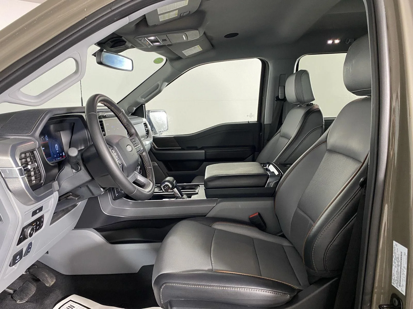 Used 2025 Gray Ford LARIAT image 12