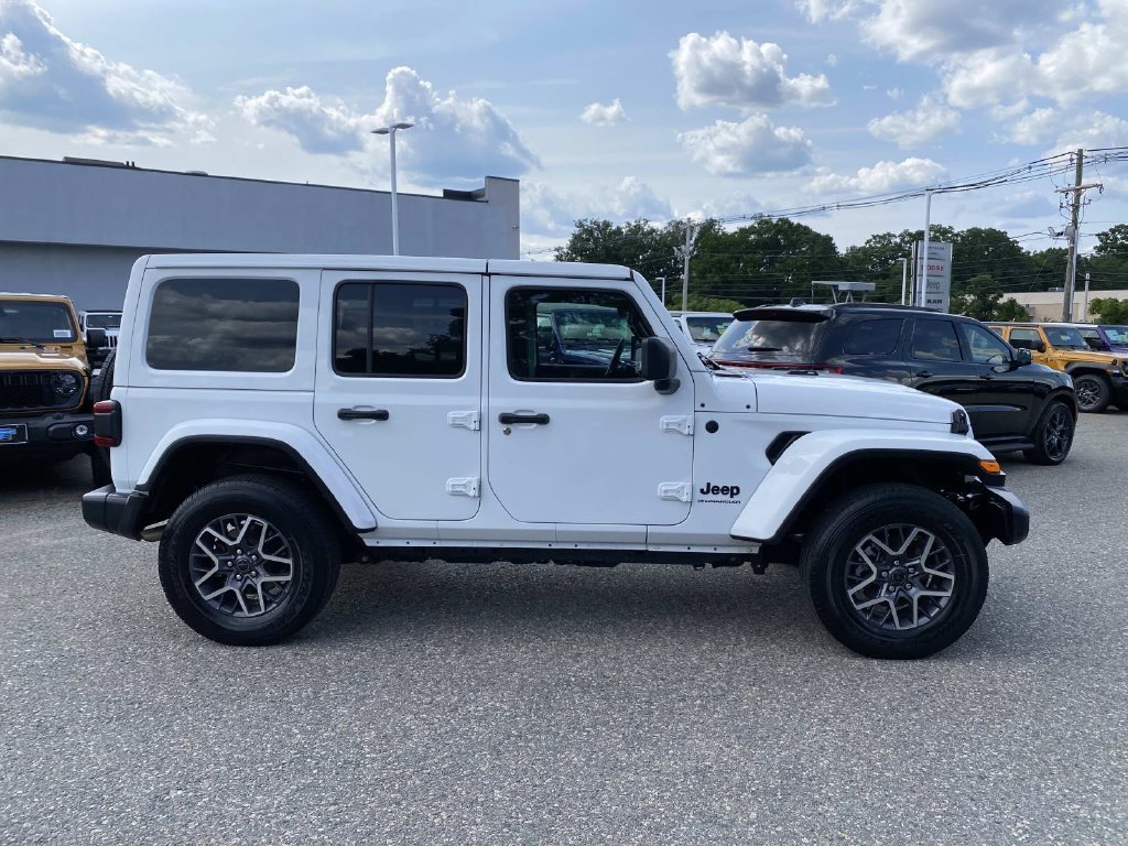 Used 2026 White Jeep Sahara image 2
