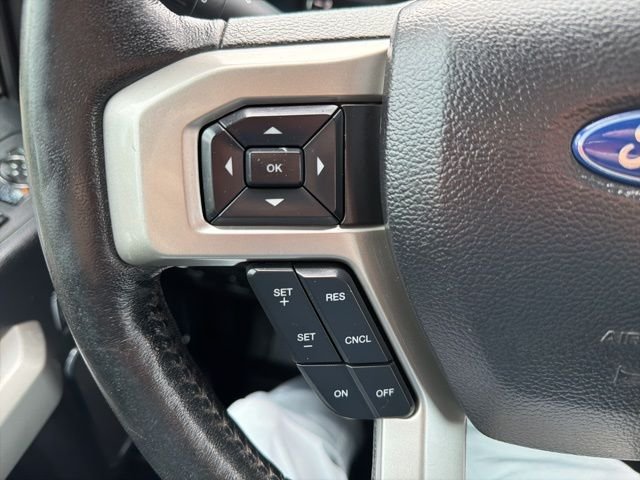 Used 2020  Ford Lariat image 20