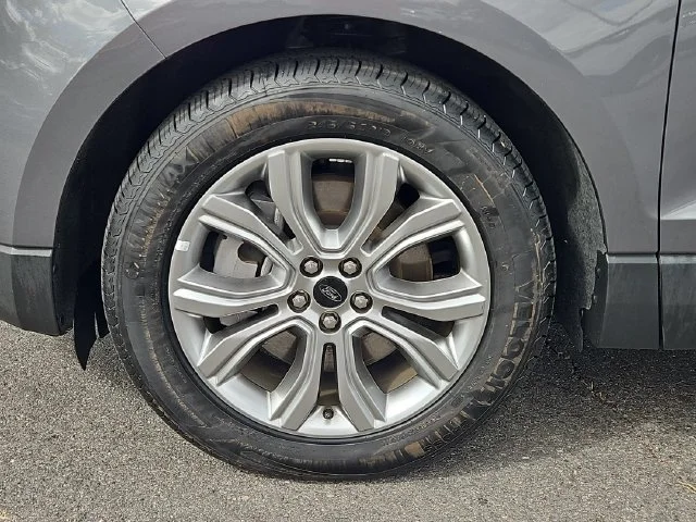 2024 Ford Edge Titanium - Photo 9