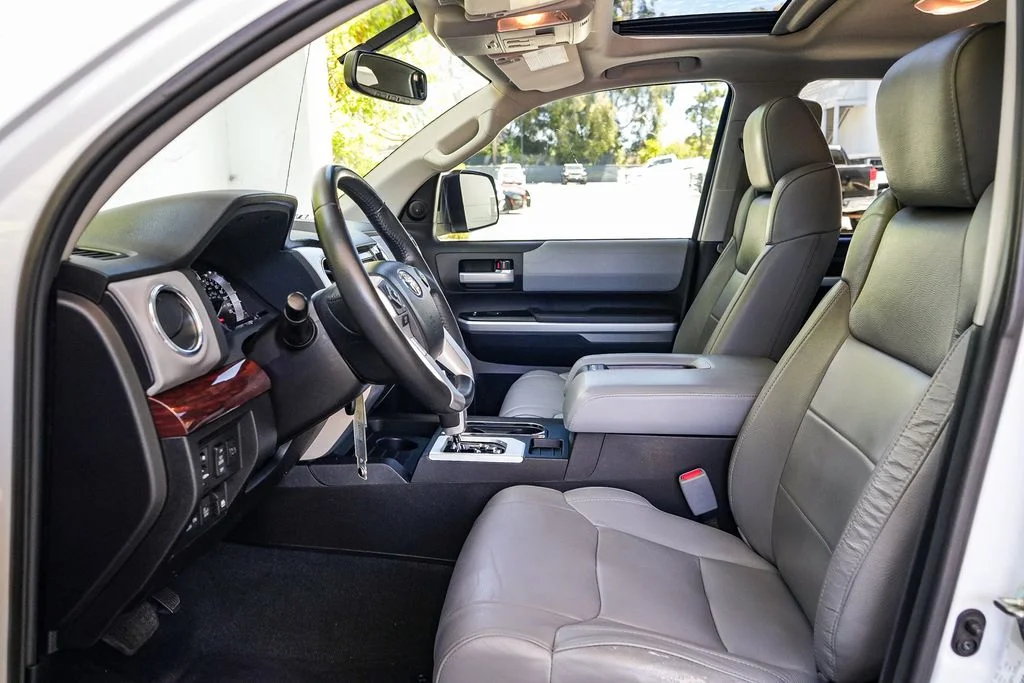Used 2015 White Toyota Limited image 18