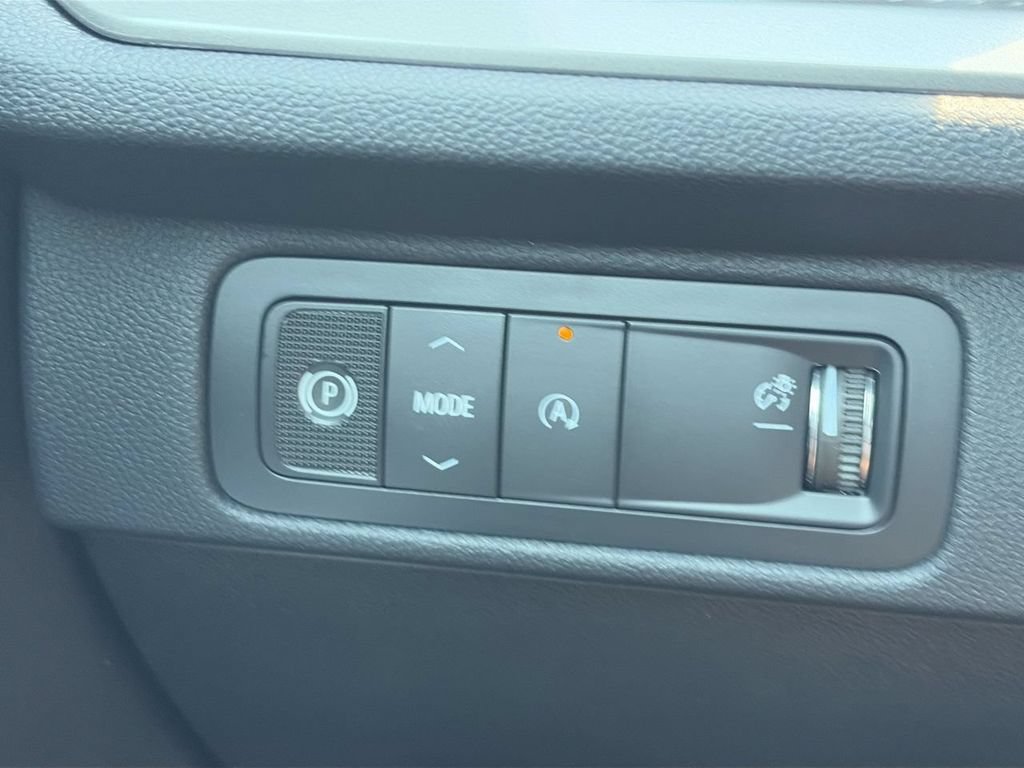 2027 Chevrolet Traverse LT - Photo 23