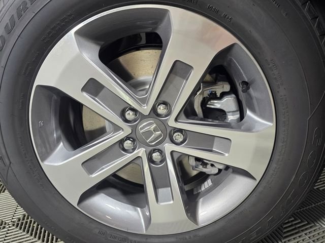 New 2026 Platinum White Pearl Honda EX-L image 2