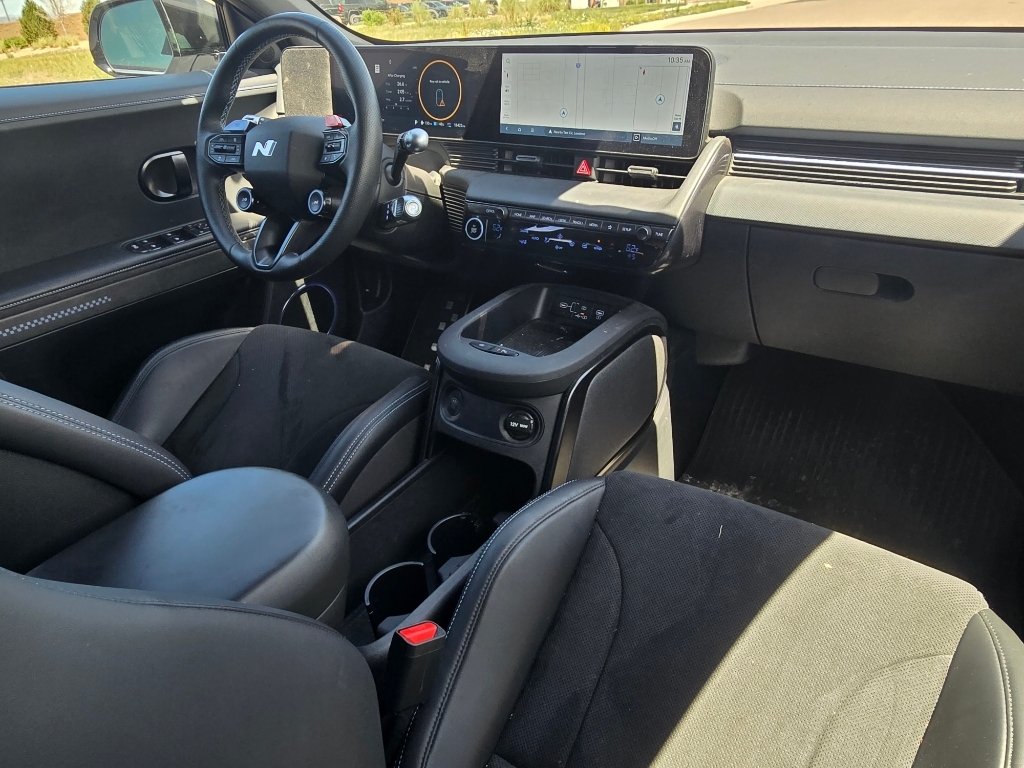 Used 2025 Atlas White Hyundai Base (A1) image 27