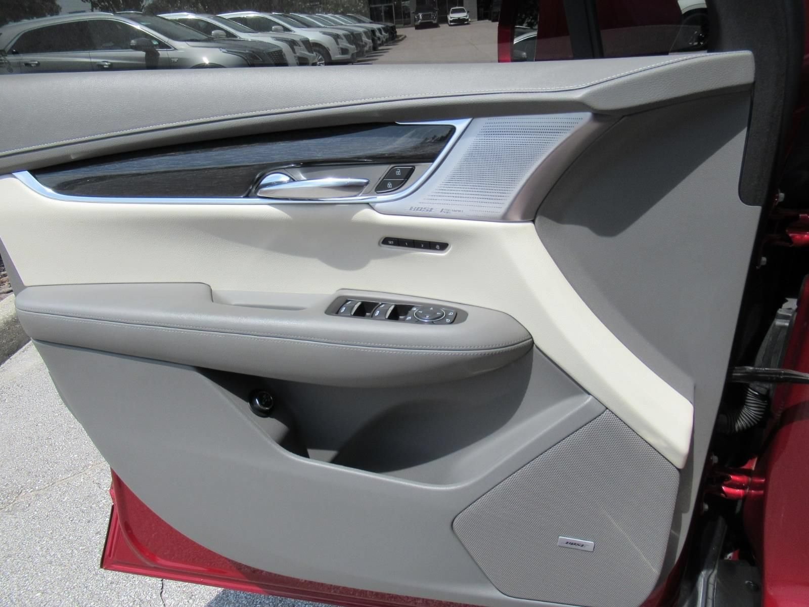 Used 2020 RED HORIZON TINTCOAT Cadillac FWD Premium Luxury image 20