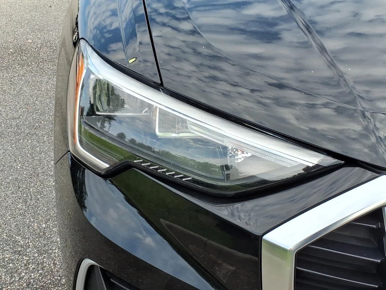 Used 2020 Mythos Black Metallic AUDI  image 6
