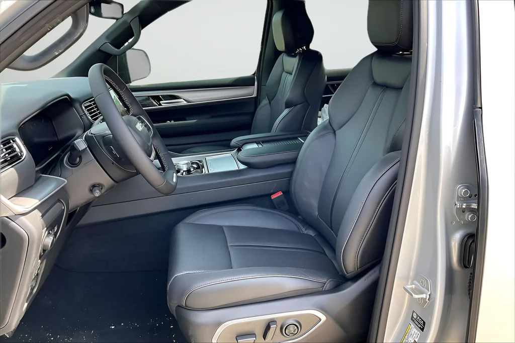 New 2026 Silver Zynith Jeep Limited Altitude image 9