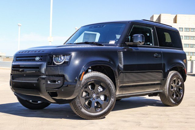 Certified Used 2025 Black Land Rover X-Dynamic SE image 1