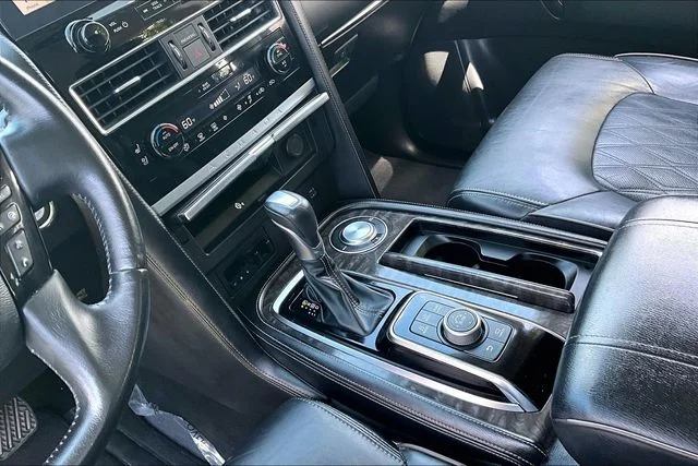 Used 2023 Gray Nissan Platinum image 15