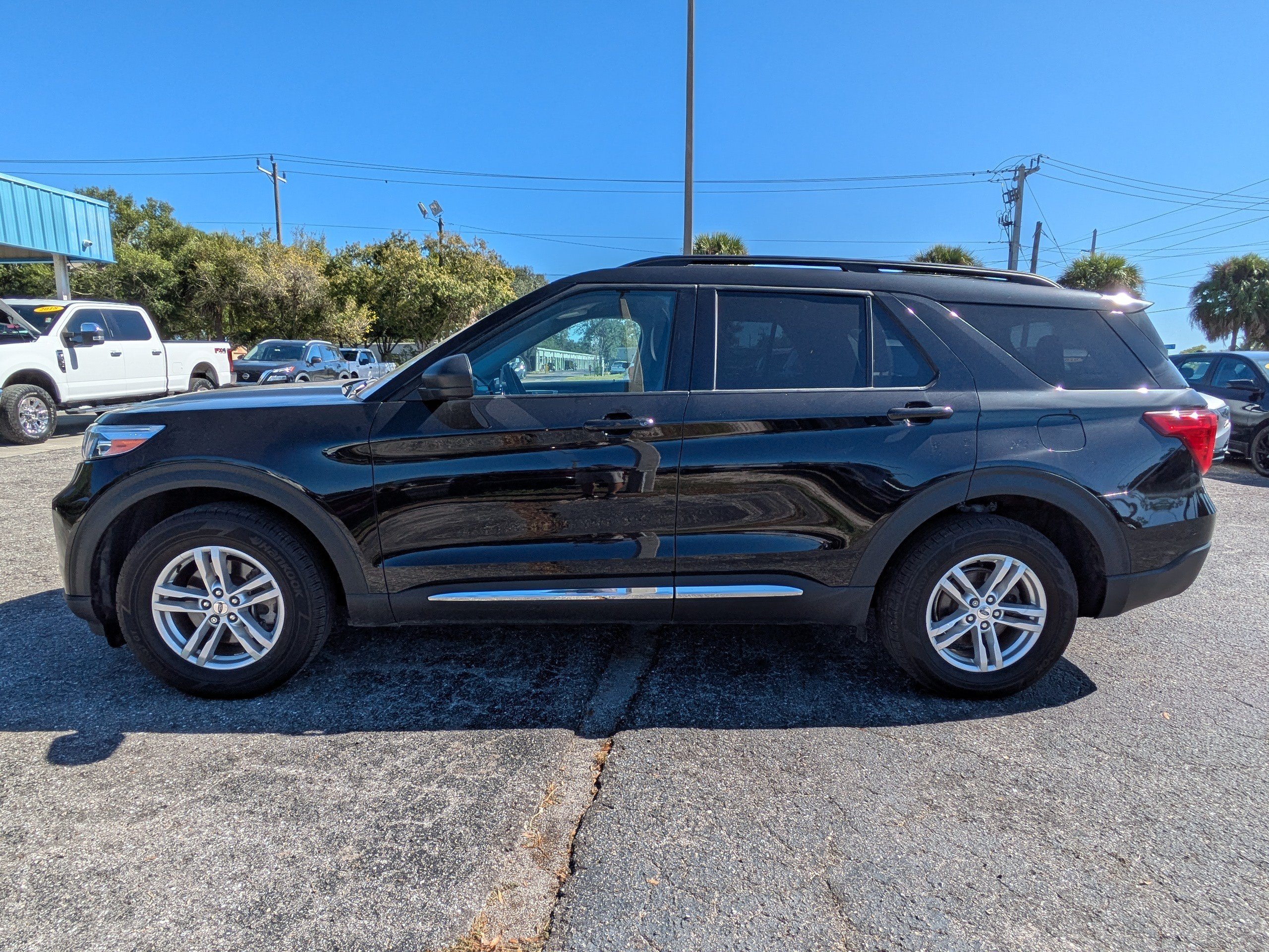 Used 2022 Agate Black Metallic Ford XLT image 7