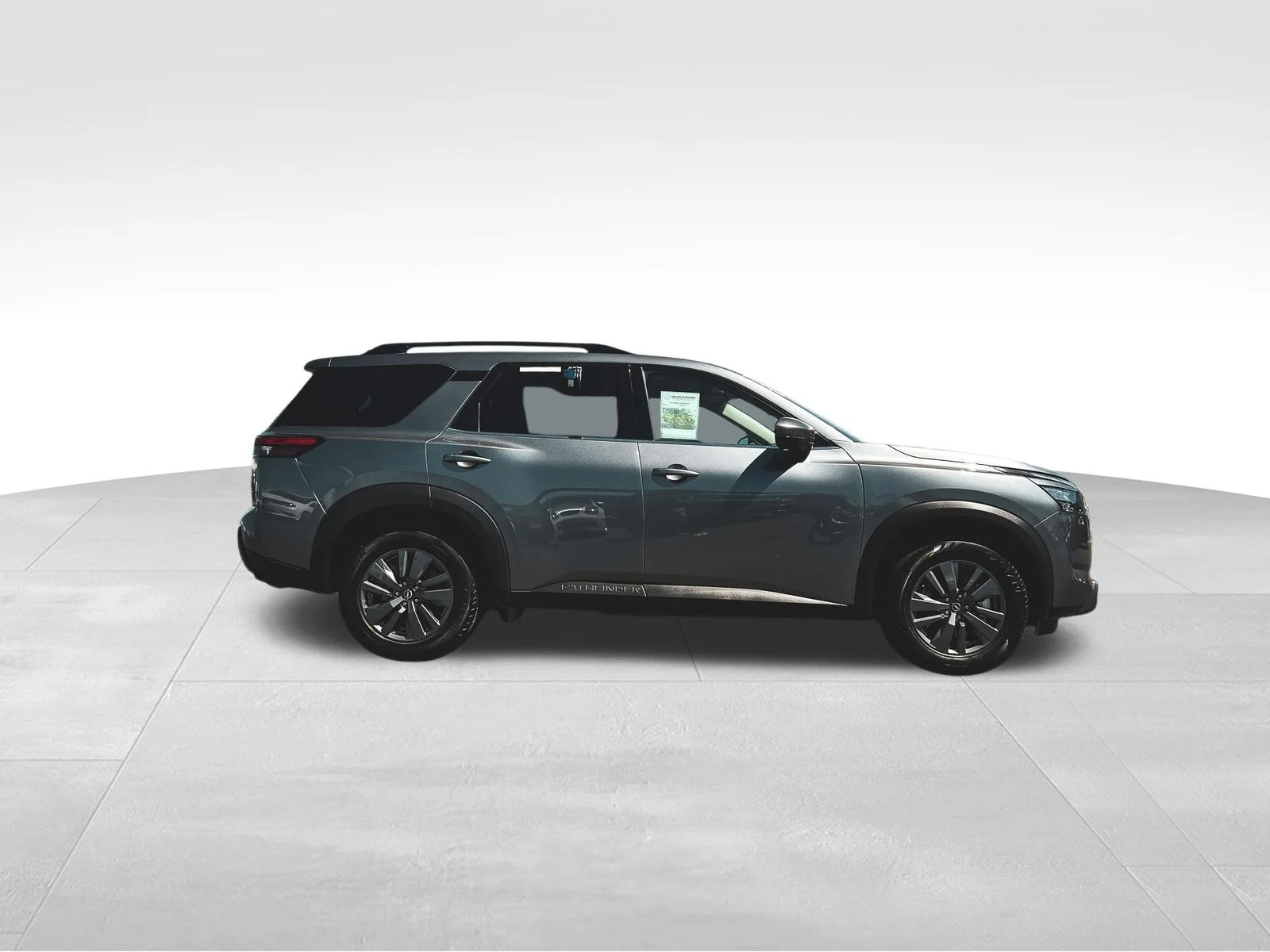 Used 2024 Gray Nissan SV image 8
