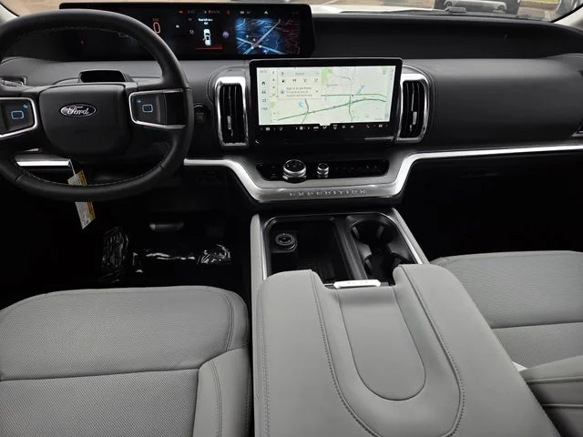 New 2026 Star White Metallic Tri-Coat Ford MAX Platinum® image 5