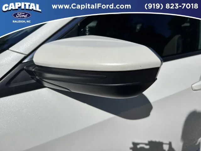 Used 2017  Honda EX-L image 12