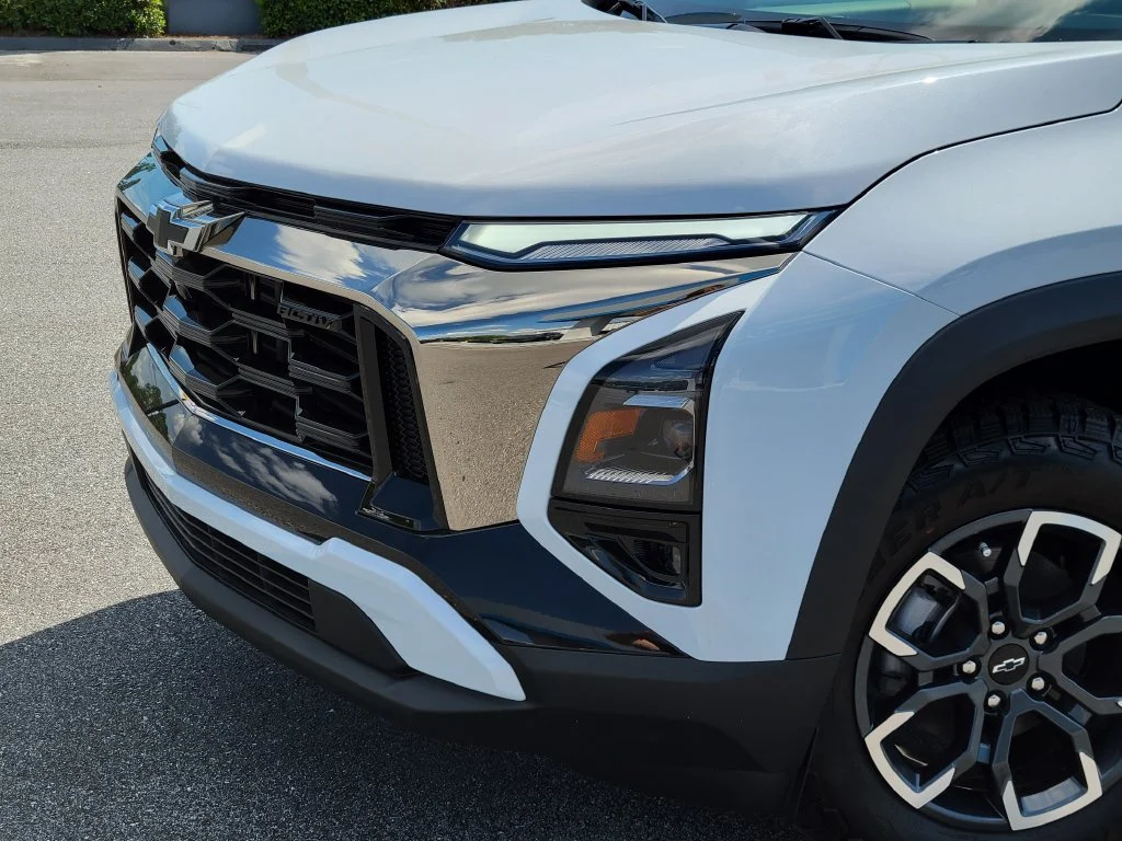 New 2026 Polar White Tricoat Chevrolet ACTIV image 10
