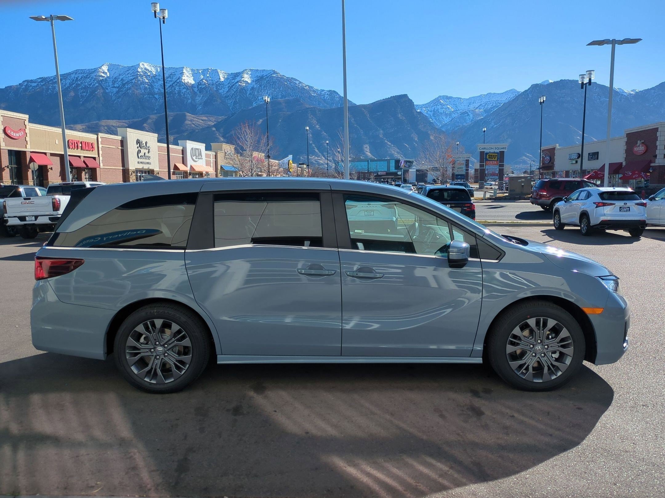 New 2027 Sonic Gray Pearl Honda Touring image 2