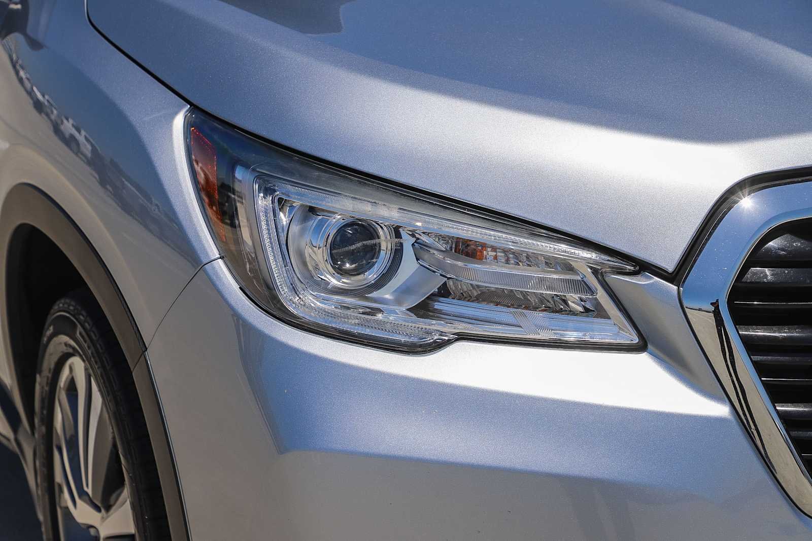 Used 2022 Ice Silver Metallic Subaru Touring image 4