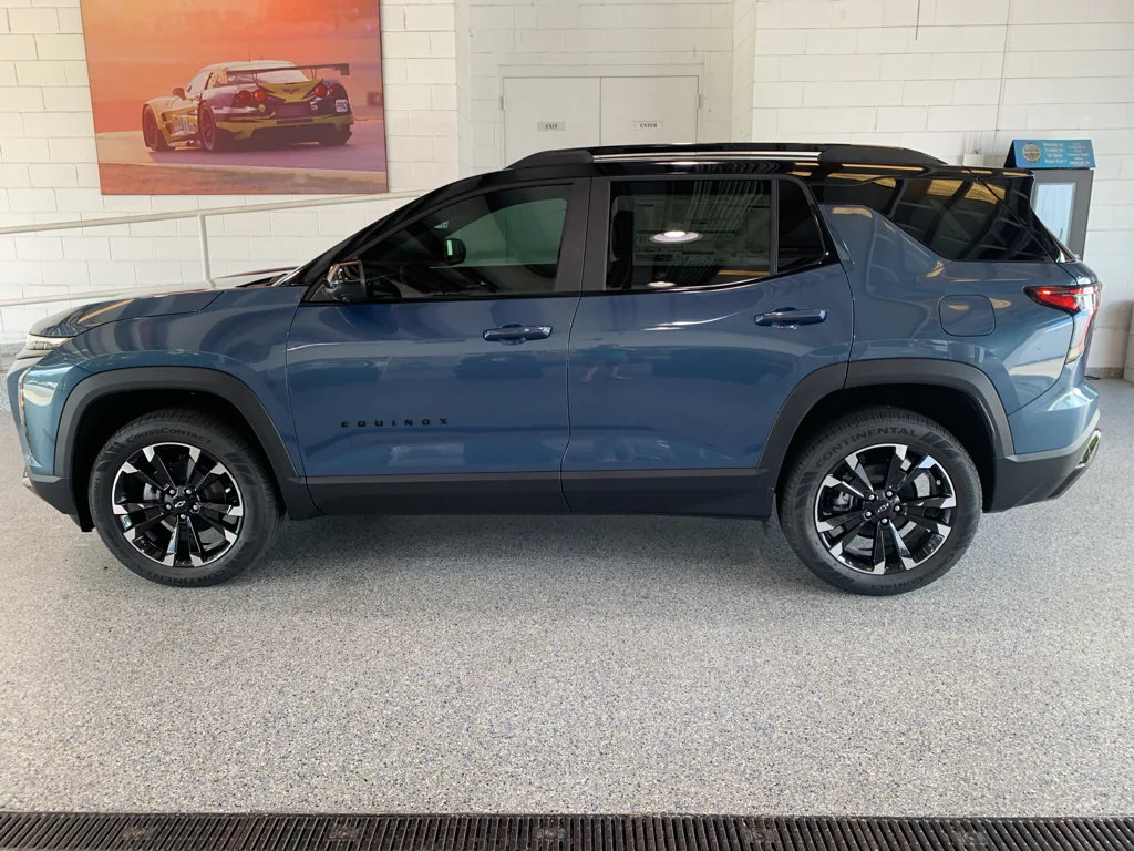 2027 Chevrolet Equinox RS - Photo 6