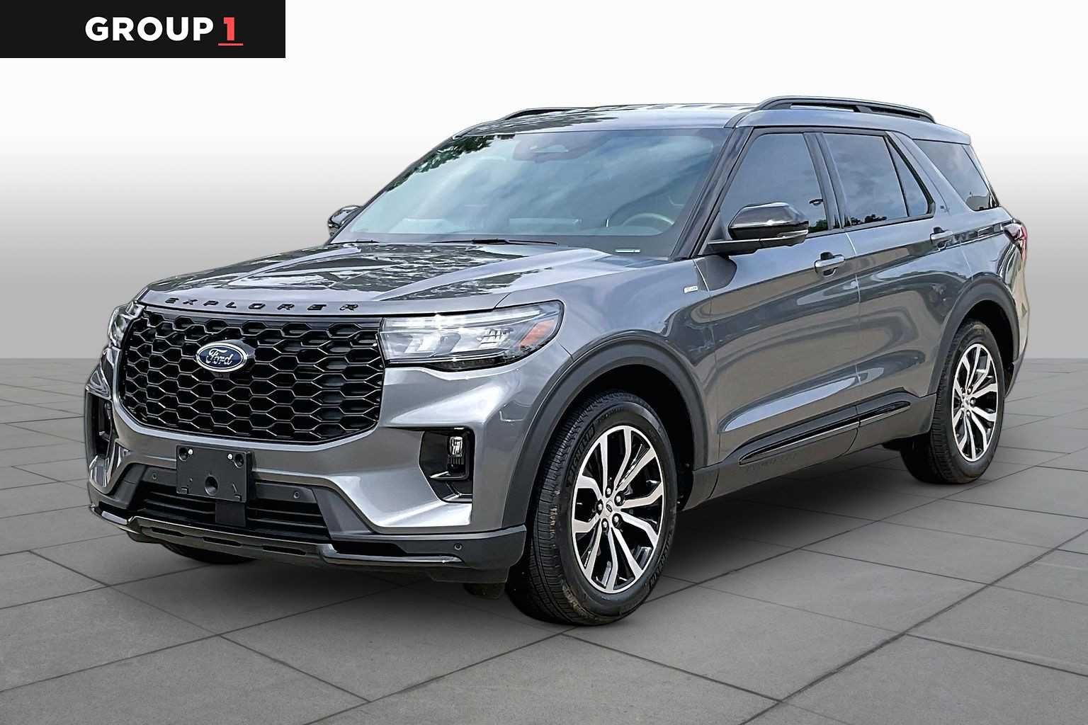 2025 Ford Explorer ST-LINE RWD (PL535)'s photo