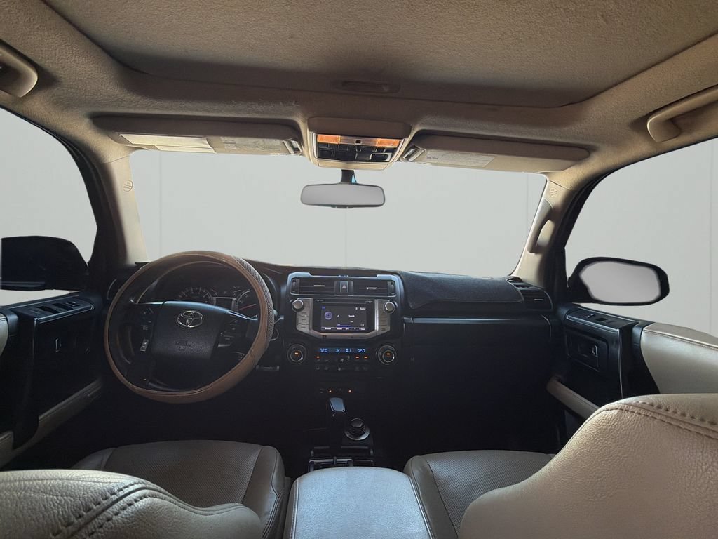 Used 2014  Toyota Limited image 12