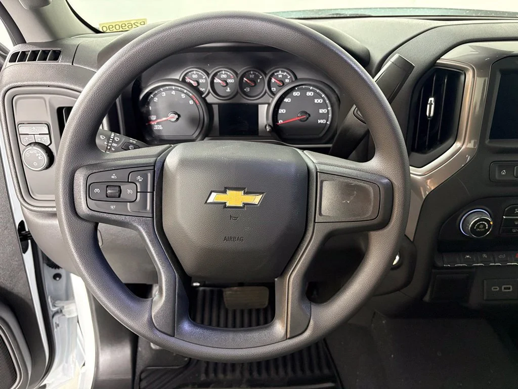 New 2026 Summit White Chevrolet Custom image 28