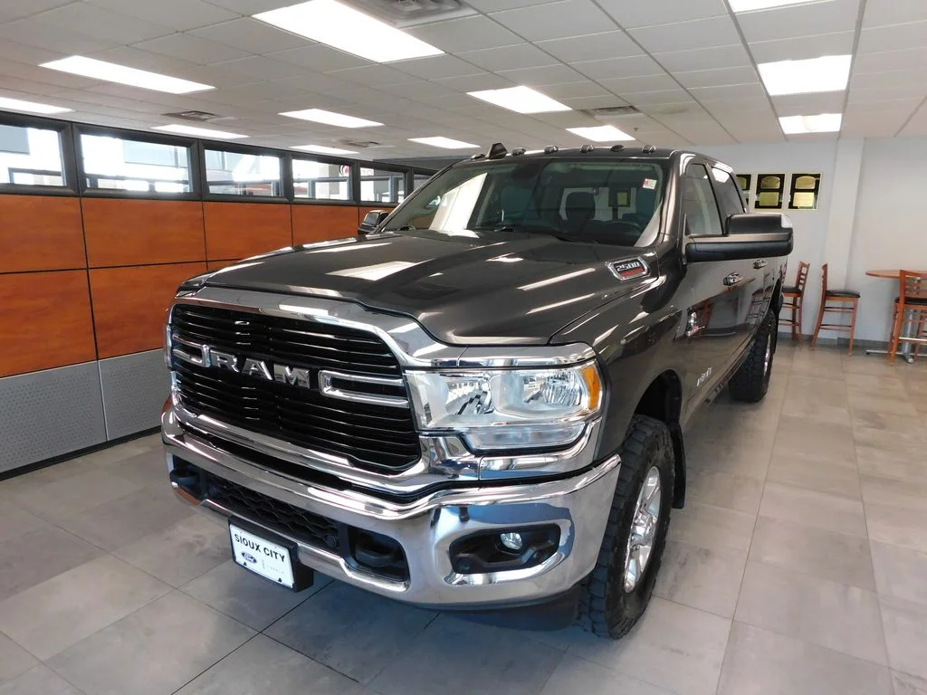 2019 RAM 2500 Big Horn 4X4 Crew Cab SWB's photo