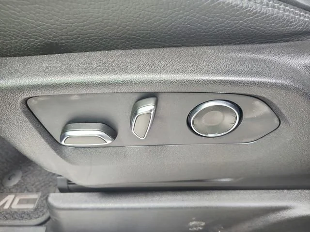 Used 2021 Onyx Black GMC Denali image 19