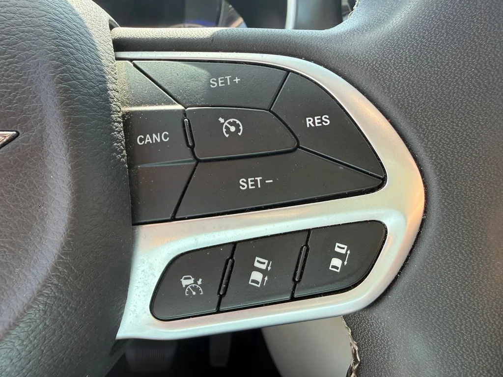 Used 2023 White Chrysler Touring L image 17