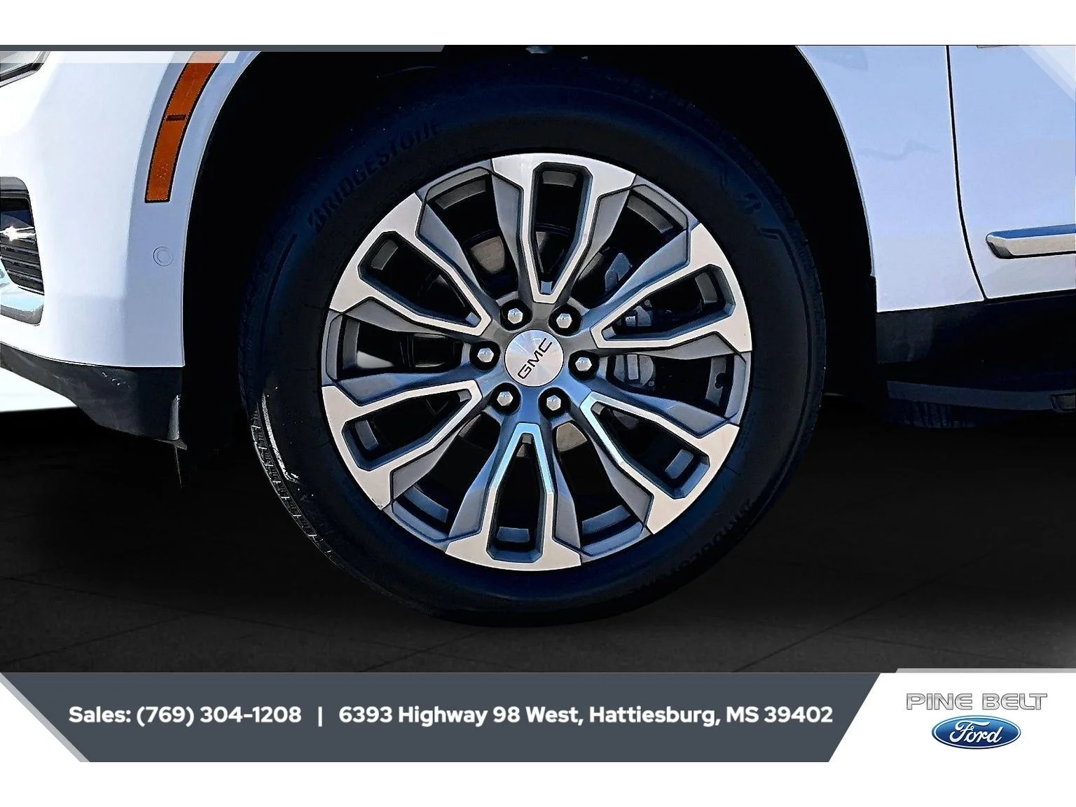 Certified Used 2025 Summit White GMC Denali image 7