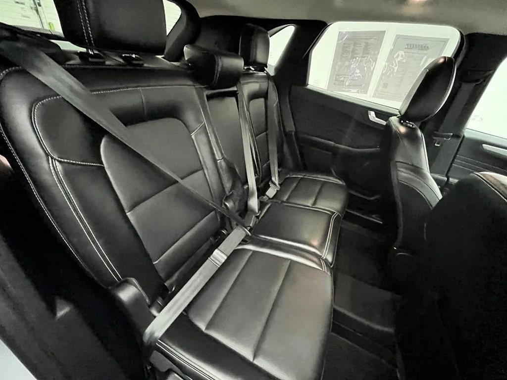 Used 2023 Silver Ford Platinum image 37