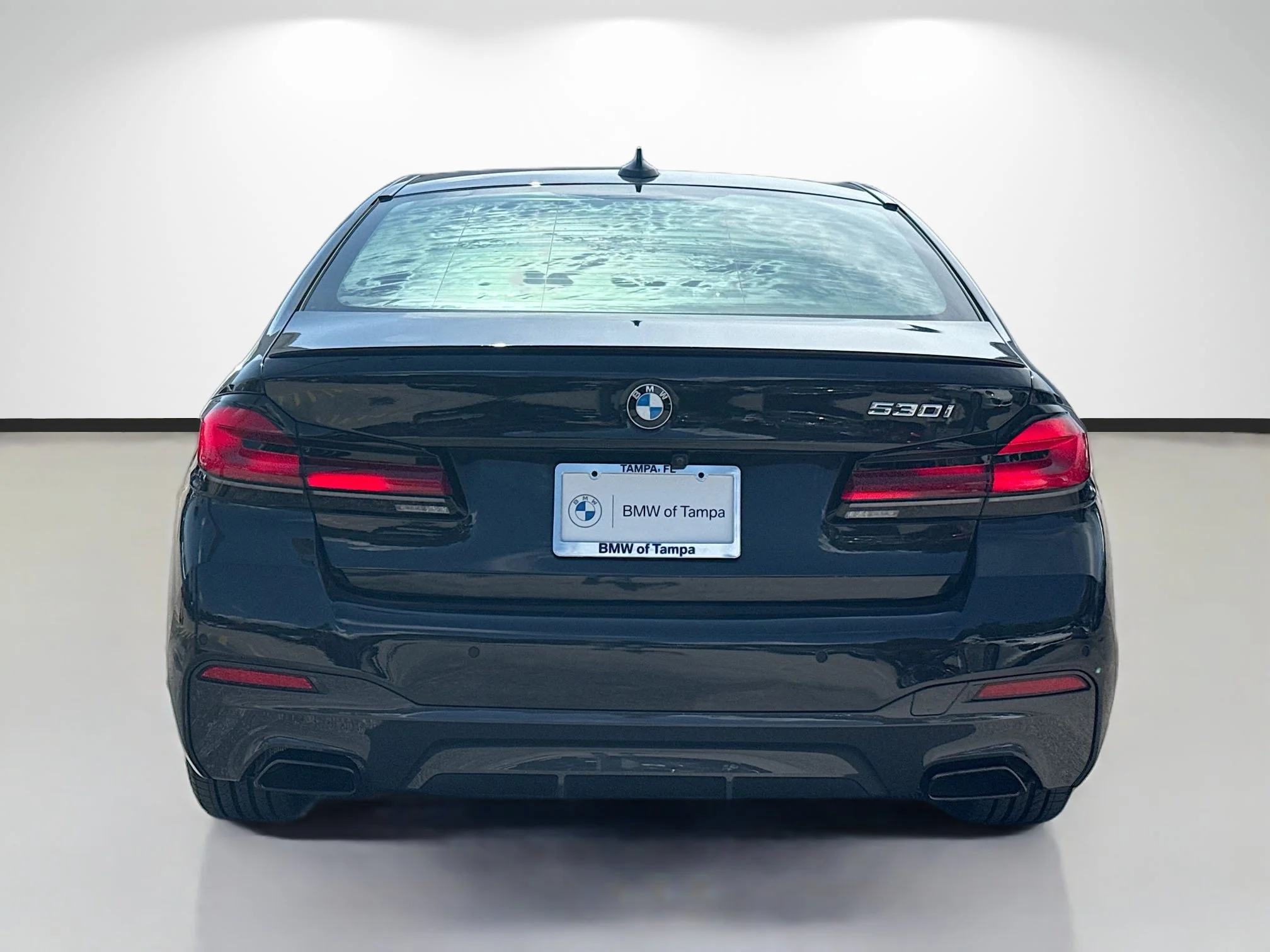 Used 2023 Black Sapphire Metallic BMW 530i image 4
