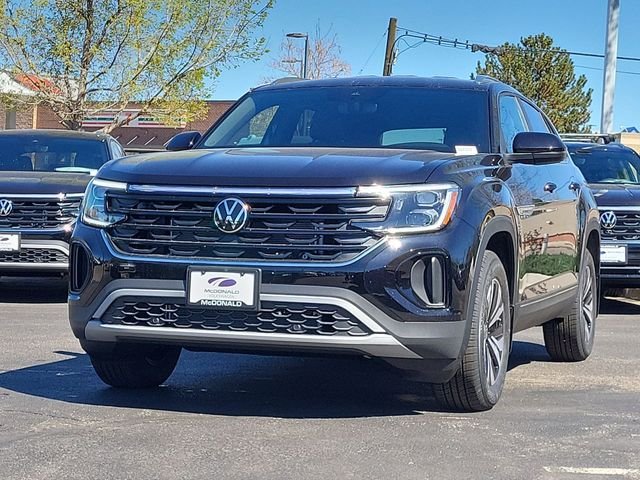 2026 Volkswagen Atlas Cross Sport 2.0T SE 4MOTION's photo