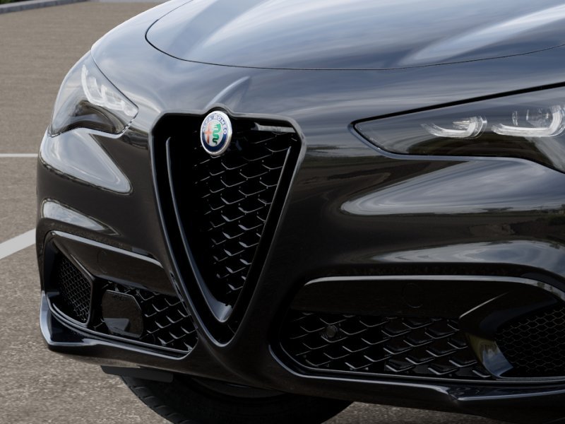 New 2025 Vulcano Black Metallic Exterior Paint Alfa Romeo  image 107