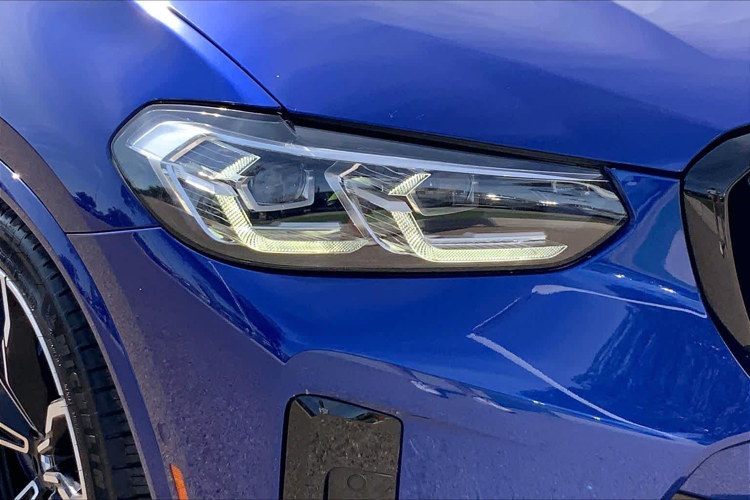 Used 2022 Marina Bay Blue Metallic BMW  image 28