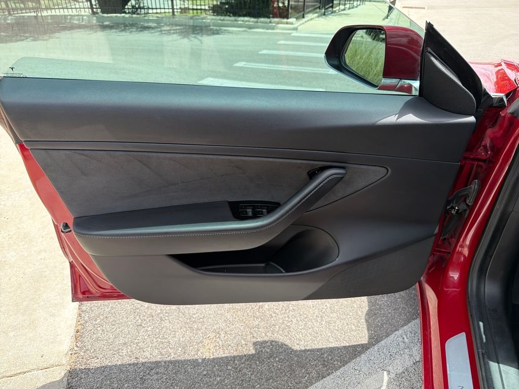 Used 2019 Red Tesla Long Range image 17