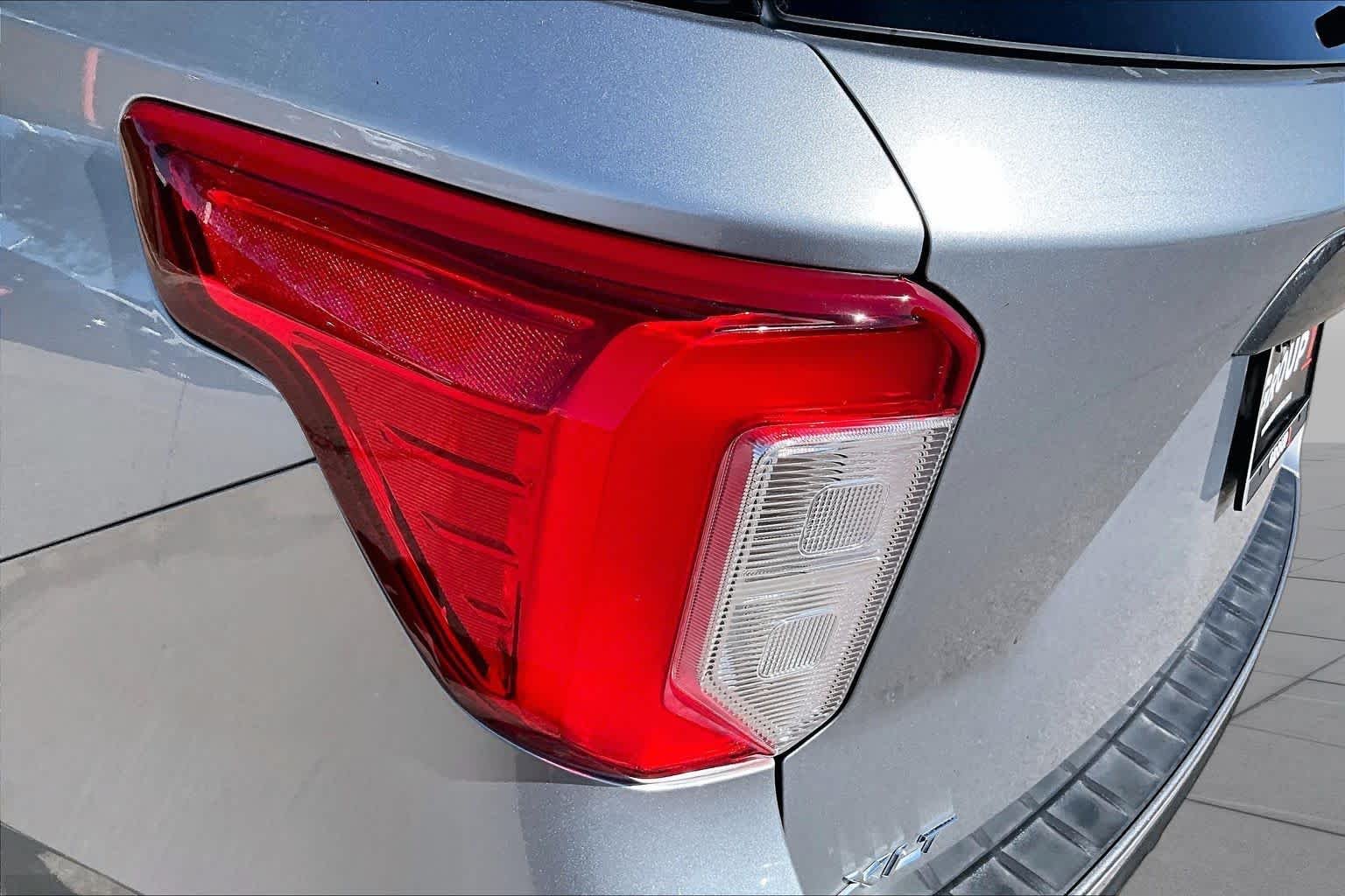 Used 2022 Iconic Silver Ford XLT image 28