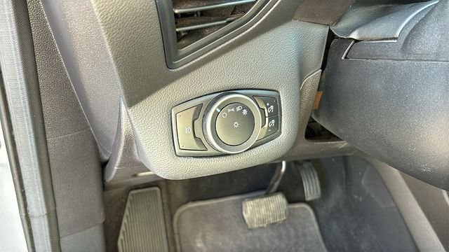 Used 2015 Ingot Silver Ford SE image 10