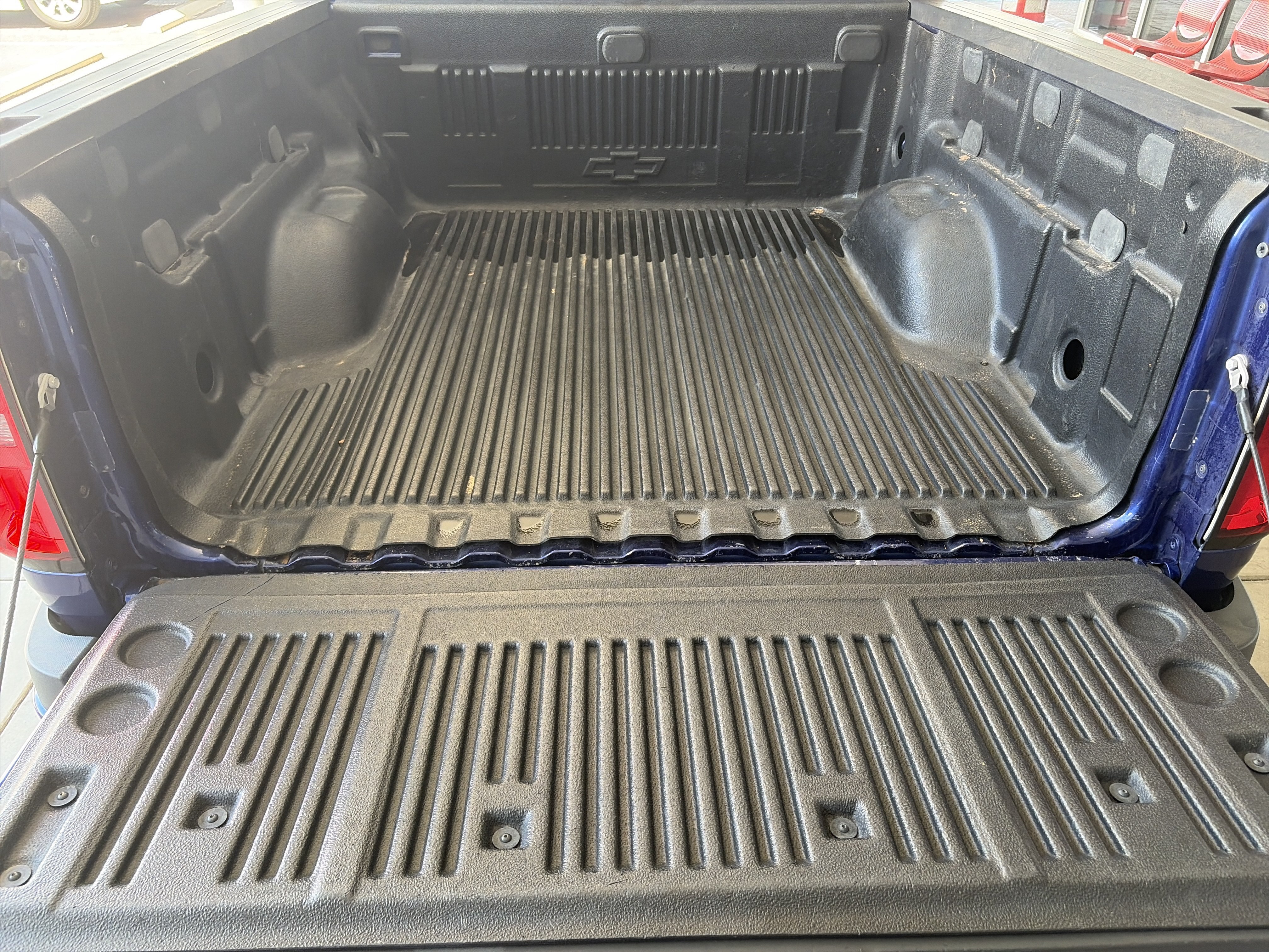 Used 2016 Laser Blue Chevrolet 2WD LT image 6