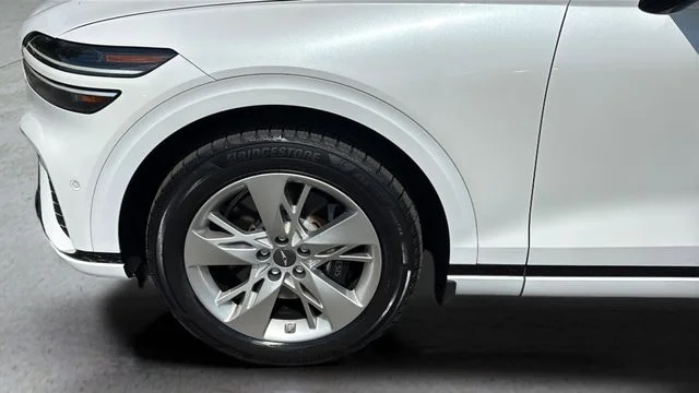 Used 2023 White Genesis 3.5T Sport image 35