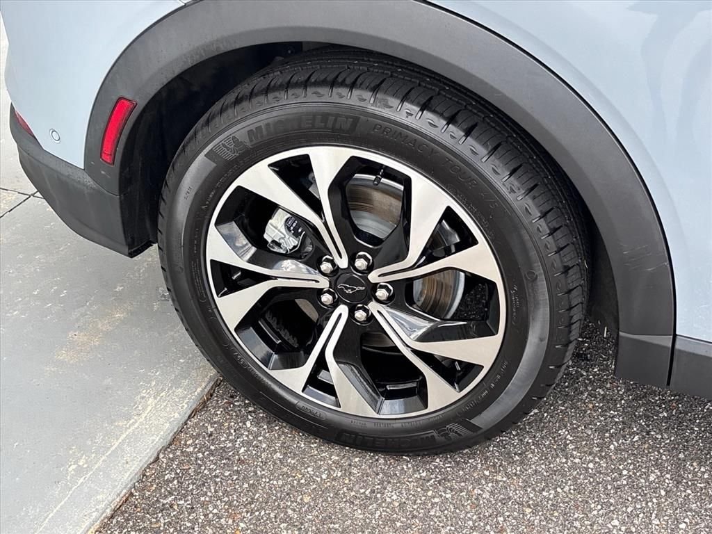 Used 2024 Gray Metallic Ford Select image 27