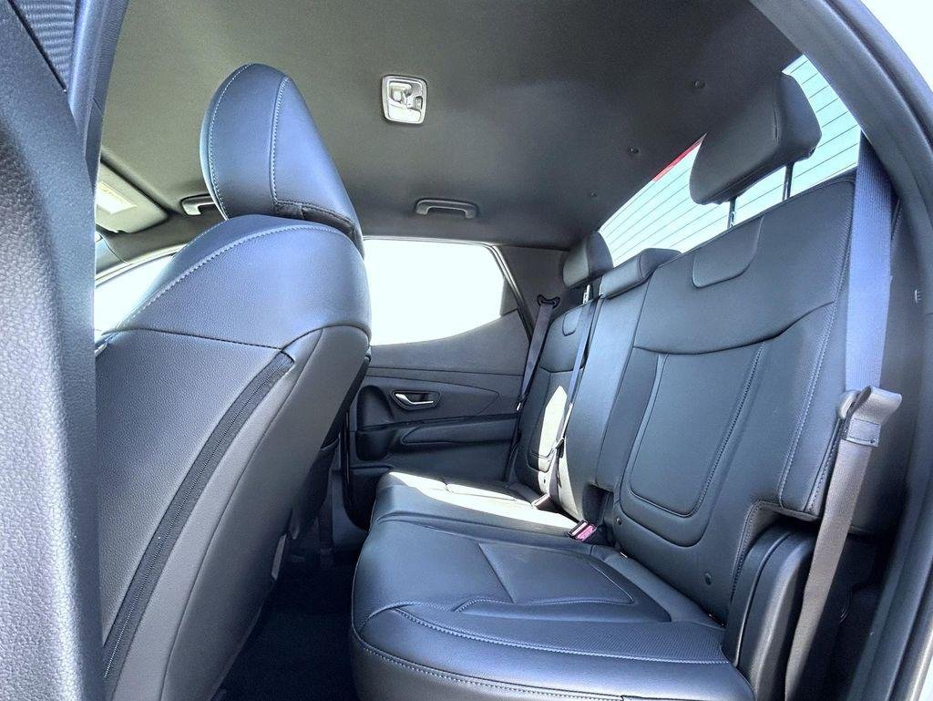 New 2026 White Hyundai SEL AWD image 19