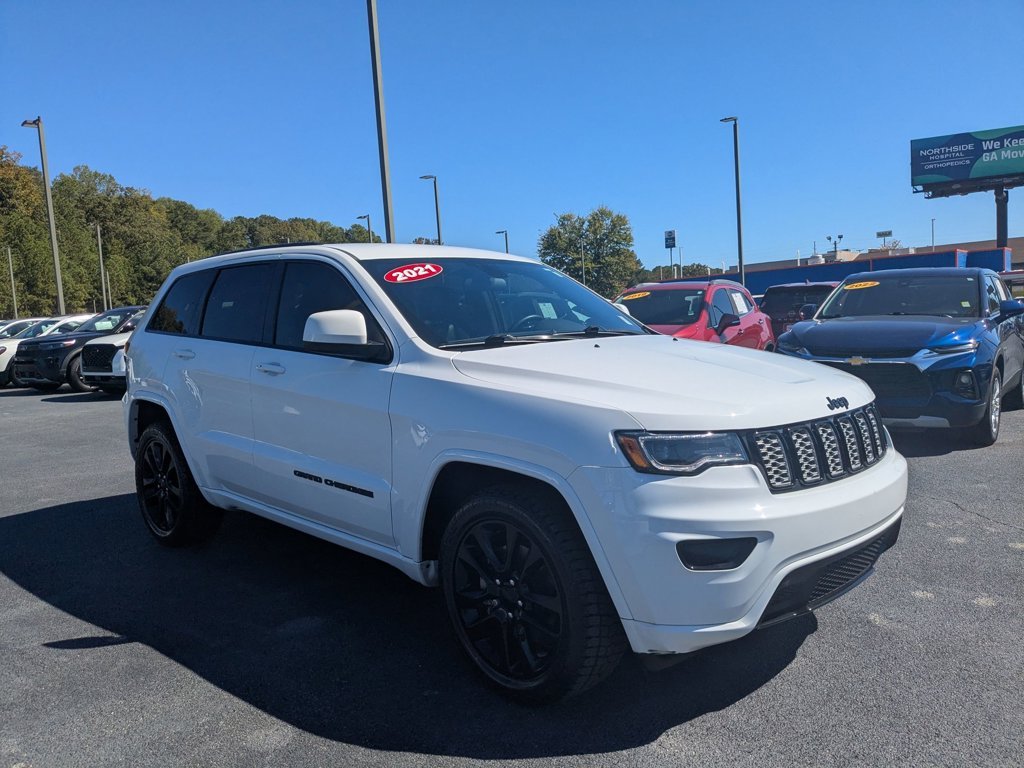 2021 Jeep Grand Cherokee Laredo X photo 2