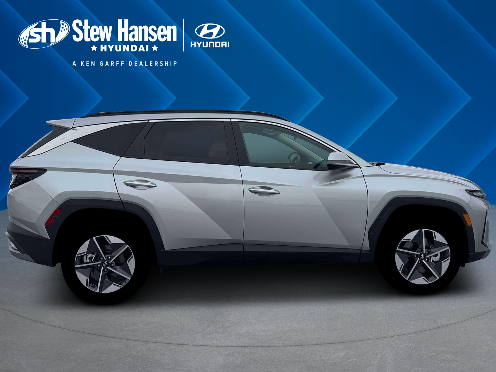 New 2026 Shimmering Silver Hyundai SEL Premium image 28