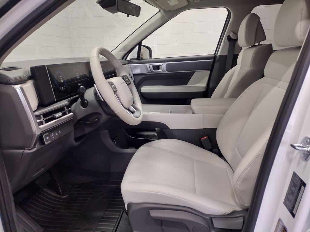New 2026 White Hyundai SE image 21