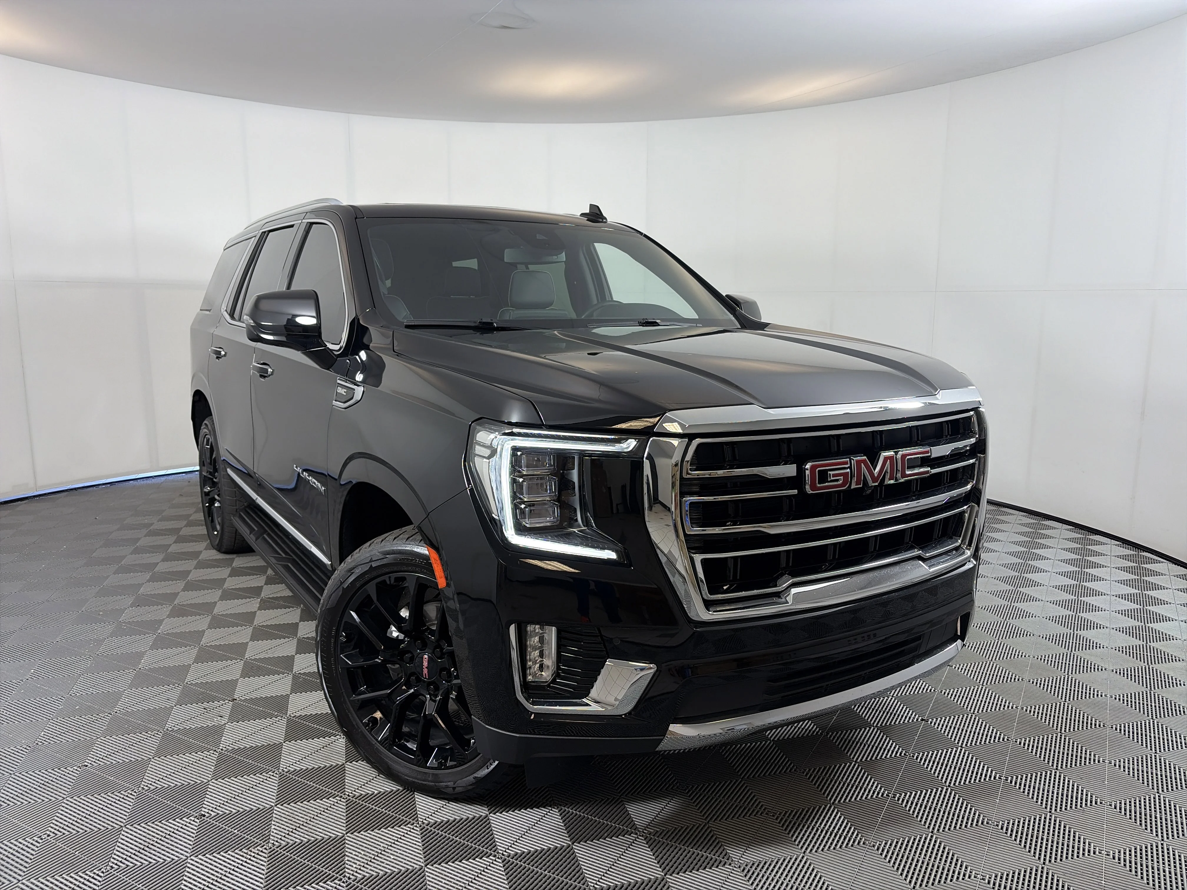 2023 GMC Yukon 4WD SLT's photo