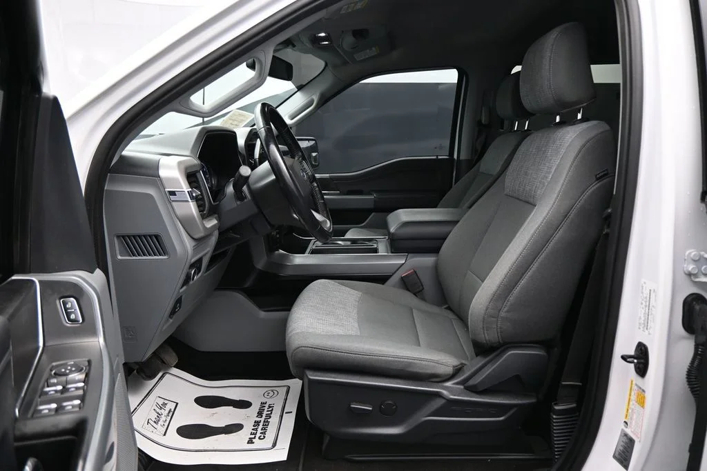 Used 2022 White Ford XLT image 9
