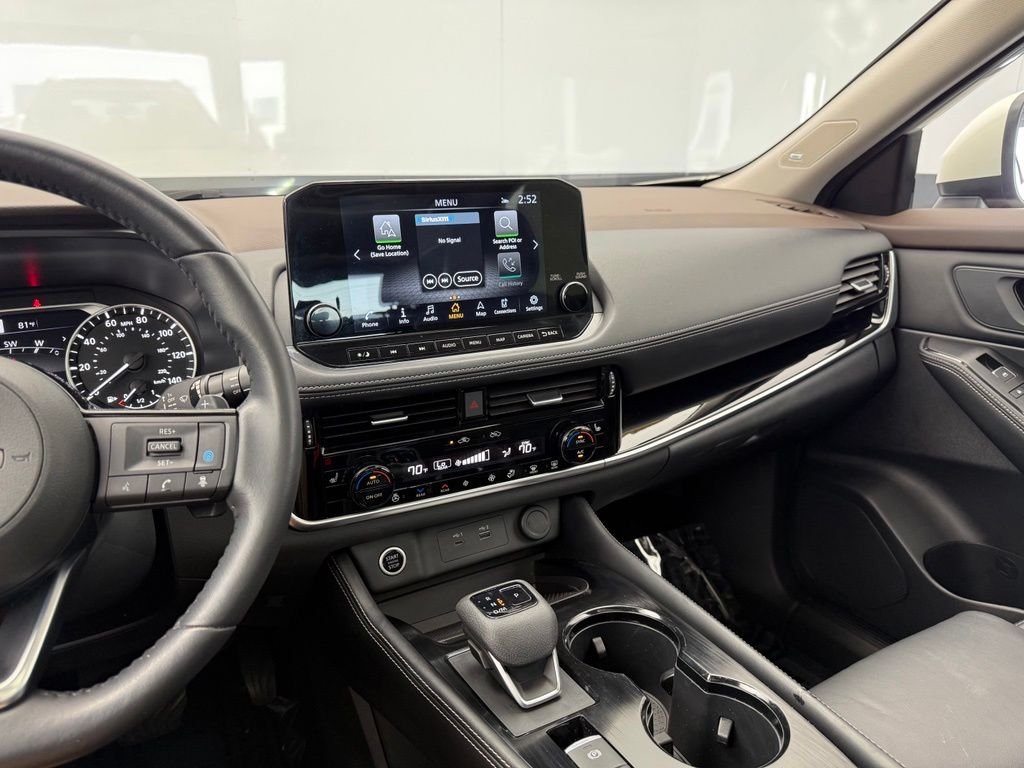Used 2023 White Nissan SL image 6