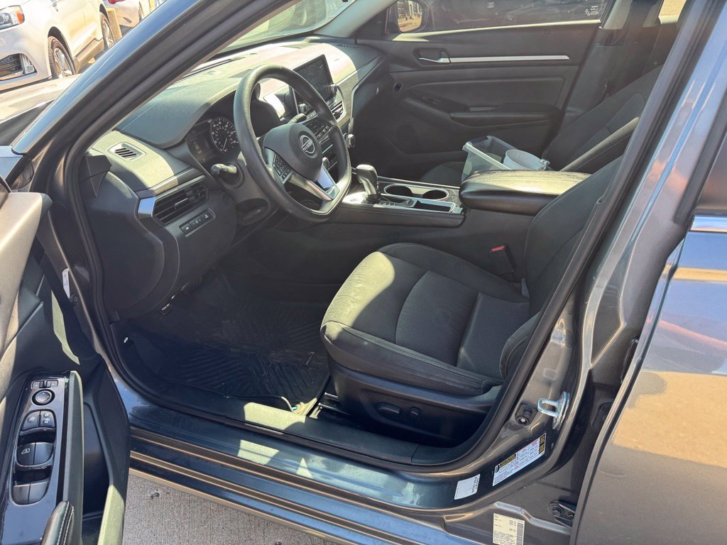 Used 2023 Gun Metallic Nissan 2.5 SV image 11