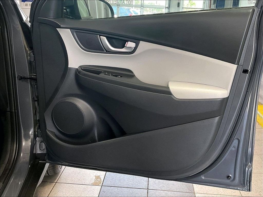 Used 2023 Gray Hyundai SEL image 12